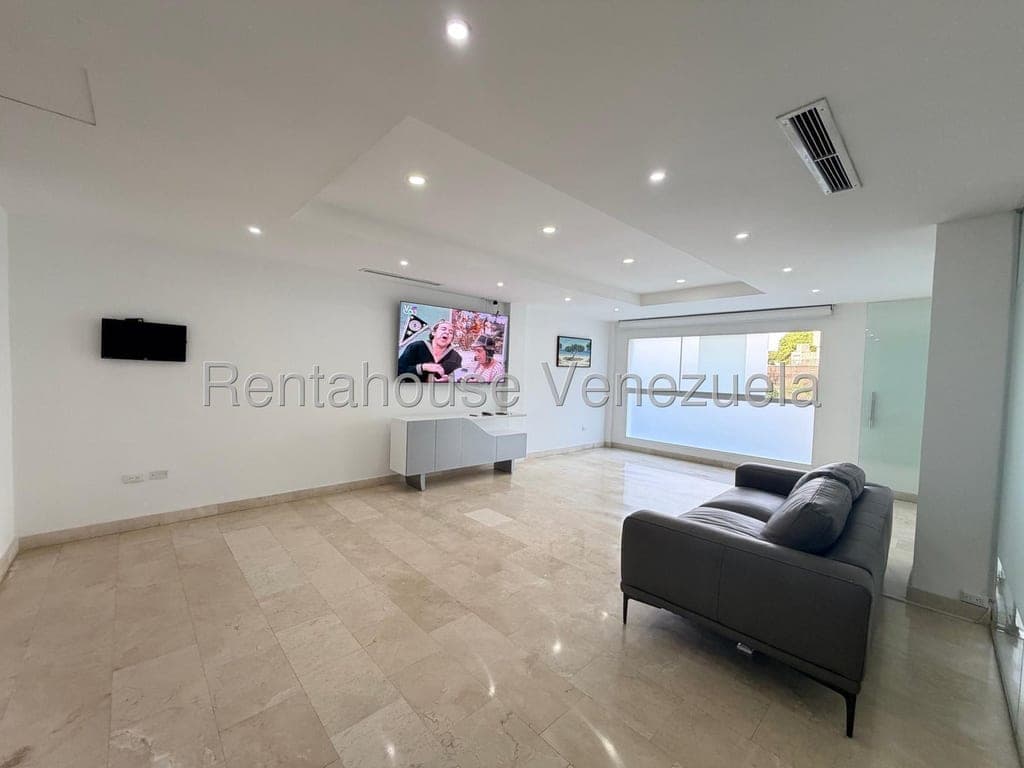 Foto 3 de Casa en Cumbres de Curumo, Caracas