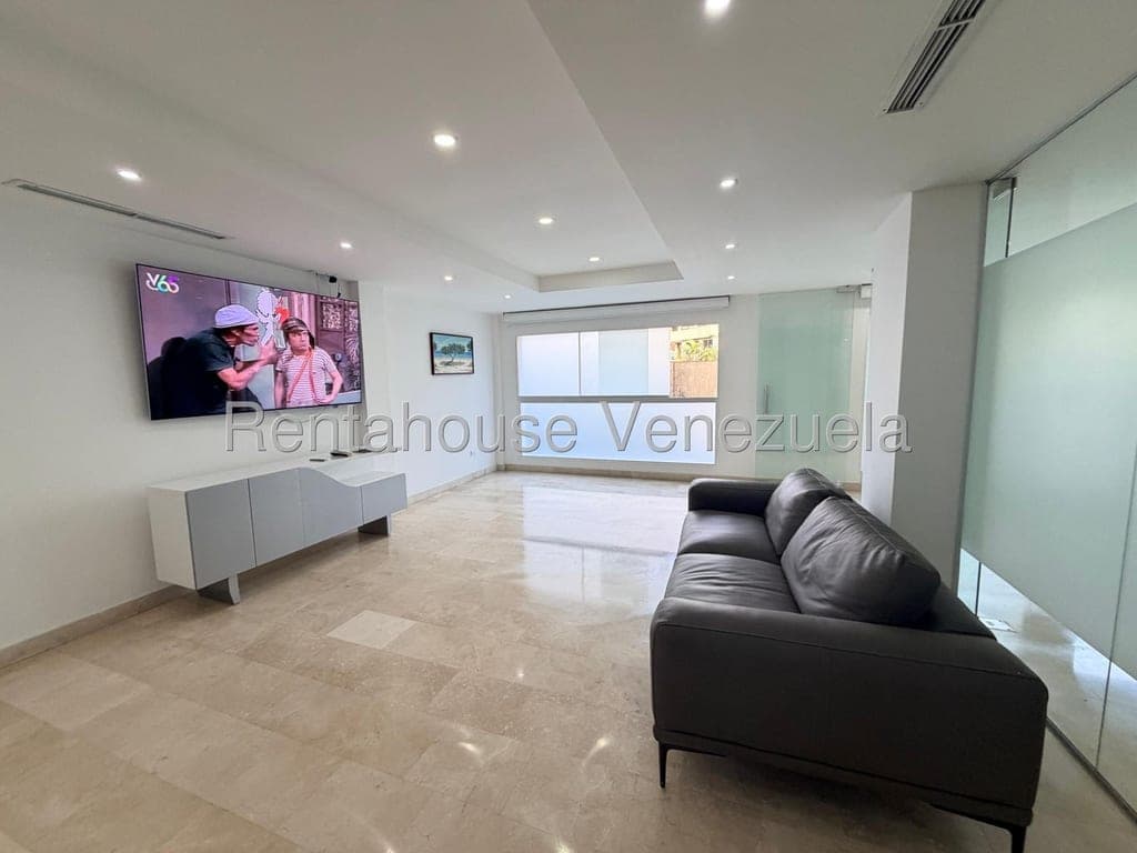 Foto 4 de Casa en Cumbres de Curumo, Caracas