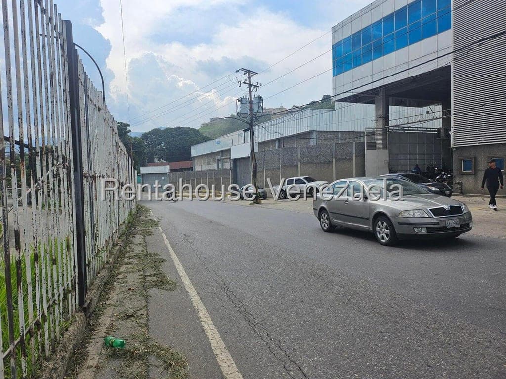 Foto 6 de Galpón en La Yaguara, Caracas