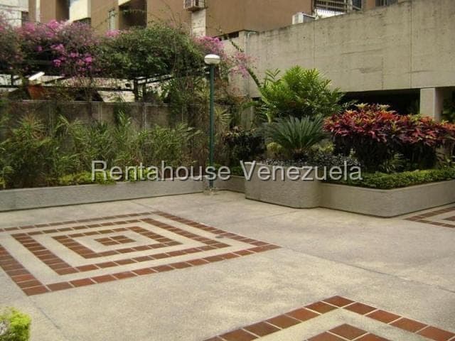 Foto 4 de Apartamento en Los Palos Grandes, Caracas