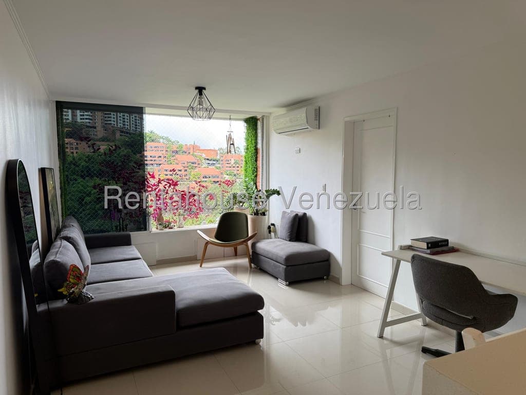 Foto 2 de Apartamento en Colinas de La Tahona, Caracas