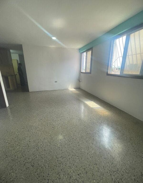 Foto 3 de Apartamento en Obelisco 4 habitaciones 1 baño Sal, Barquisimeto