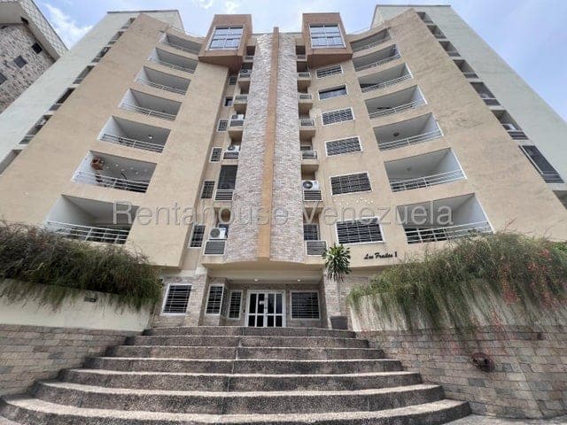 Apartamento en Urbanizacion Los Chaguaramos, Maracay