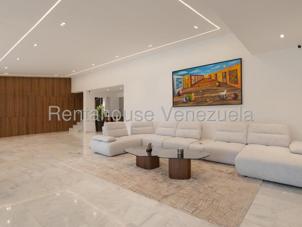 Foto 11 de Apartamento en Las Esmeraldas, Caracas