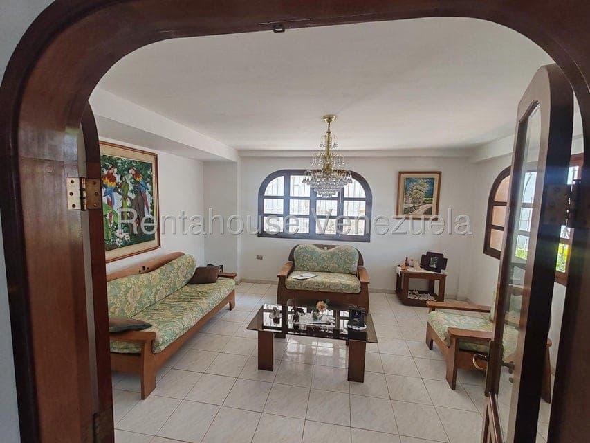 Foto 12 de Casa en El Marqués, Caracas