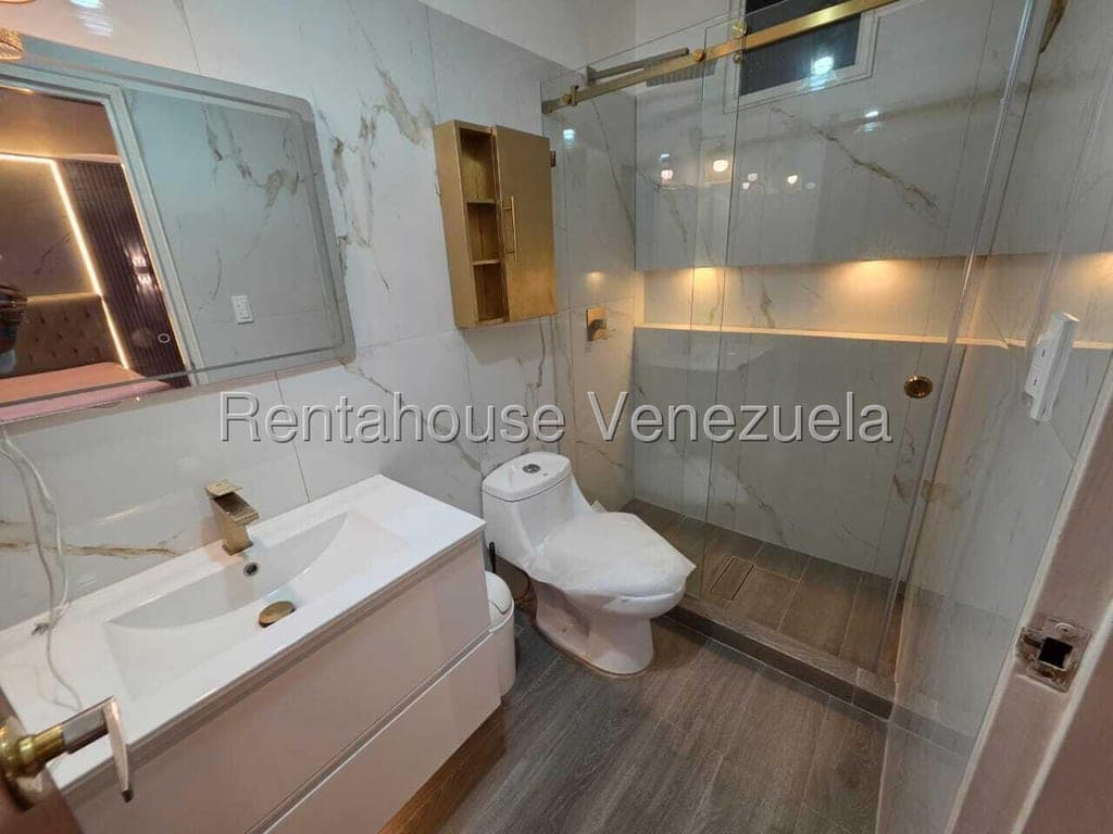 Foto 9 de Apartamento en Los Chaguaramos, Caracas