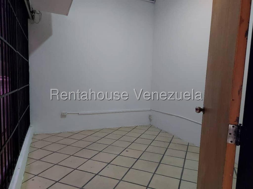 Foto 5 de Local comercial en Zona Industrial, Valencia