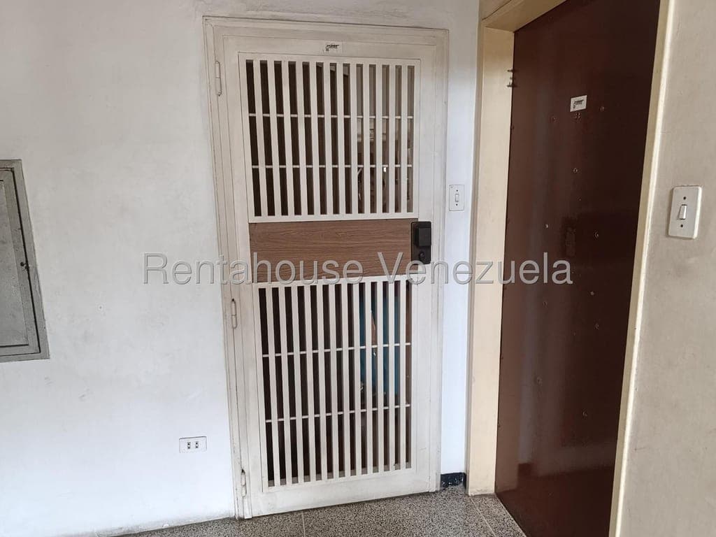 Foto 5 de Apartamento en Los Chaguaramos, Caracas
