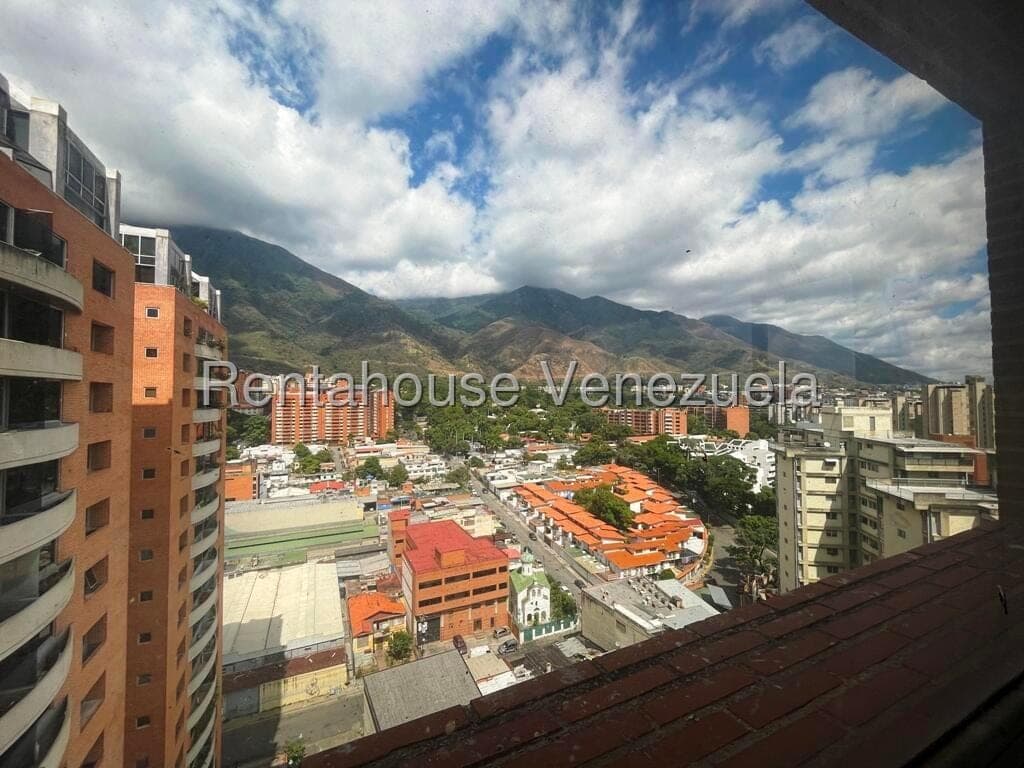 Foto 8 de Oficina en Los Dos Caminos, Caracas
