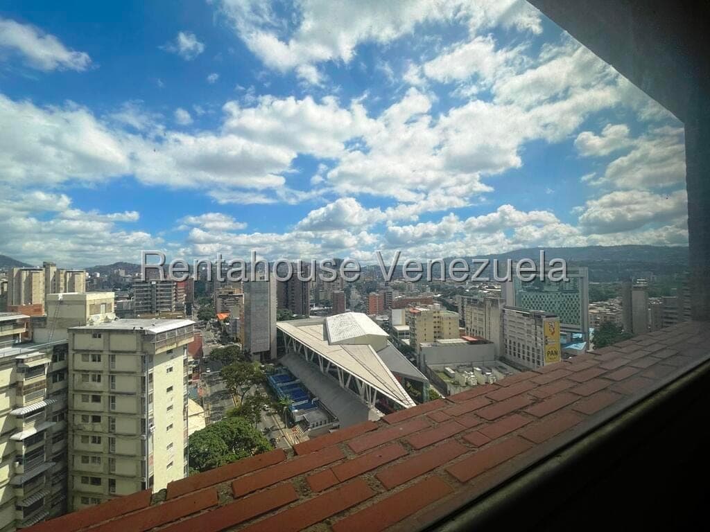 Foto 10 de Oficina en Los Dos Caminos, Caracas