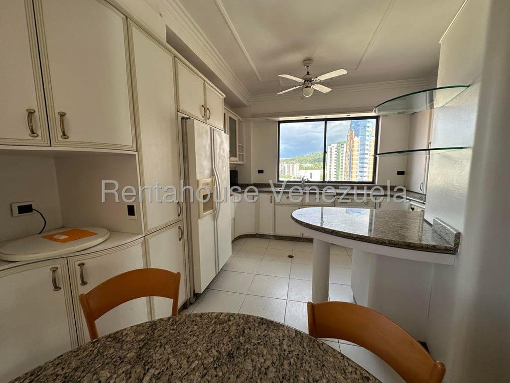 Foto 9 de Apartamento en Los Mangos, Valencia
