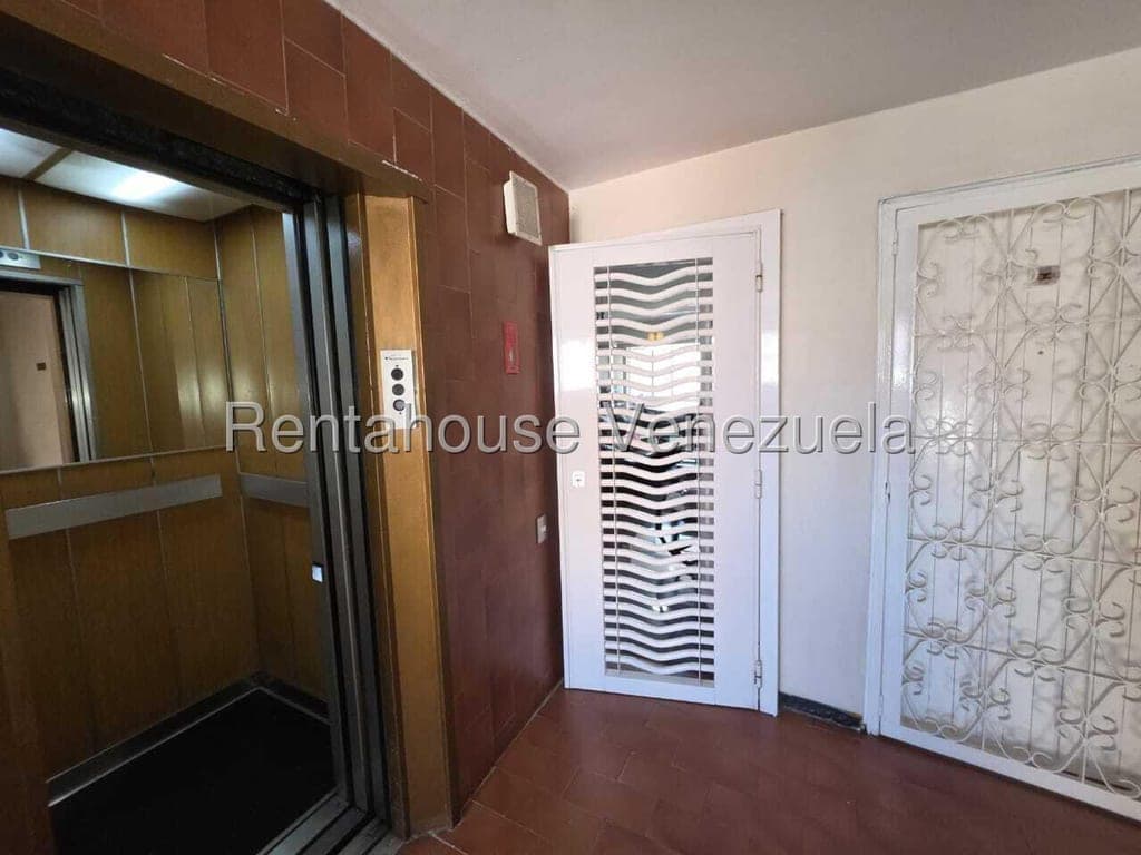 Foto 2 de Apartamento en La Urbina, Caracas