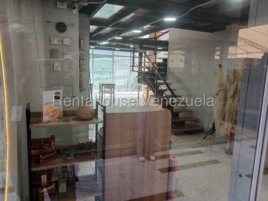 Foto 5 de Local comercial en La Trinidad, Caracas