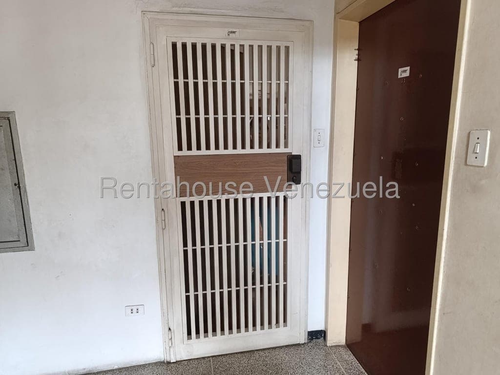 Foto 5 de Apartamento en Los Chaguaramos, Caracas