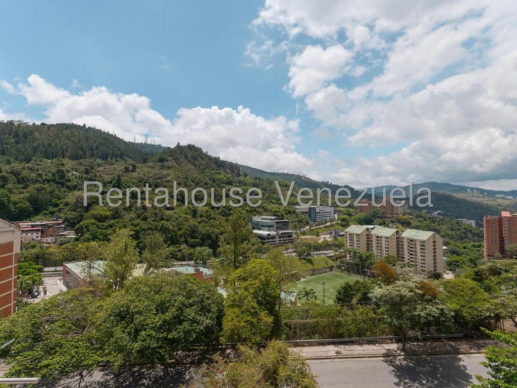 Foto 8 de Apartamento en Las Esmeraldas, Caracas