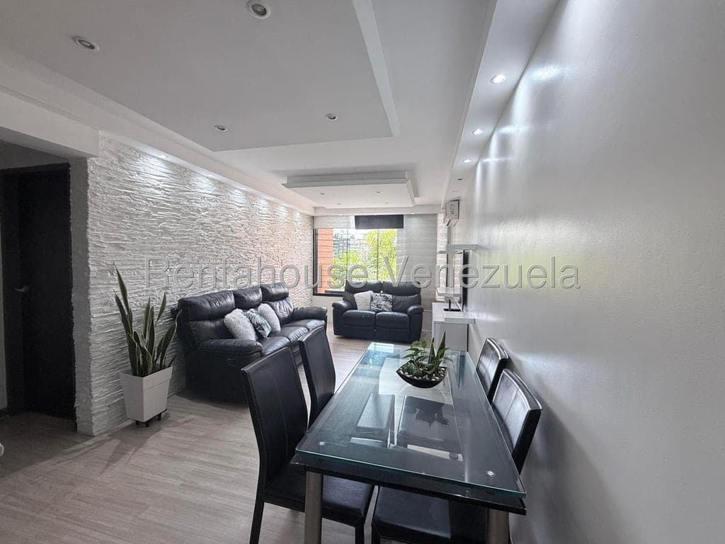 Foto 2 de Apartamento en Colinas de La Tahona, Caracas