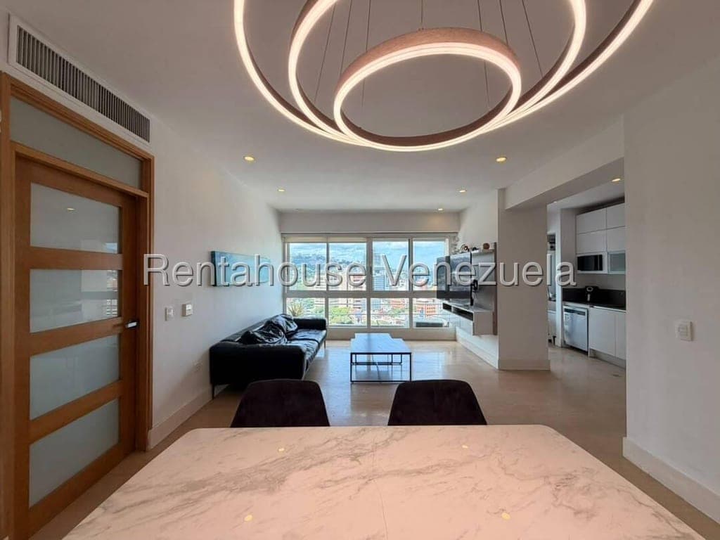 Foto 4 de Apartamento en Lomas de Las Mercedes, Caracas
