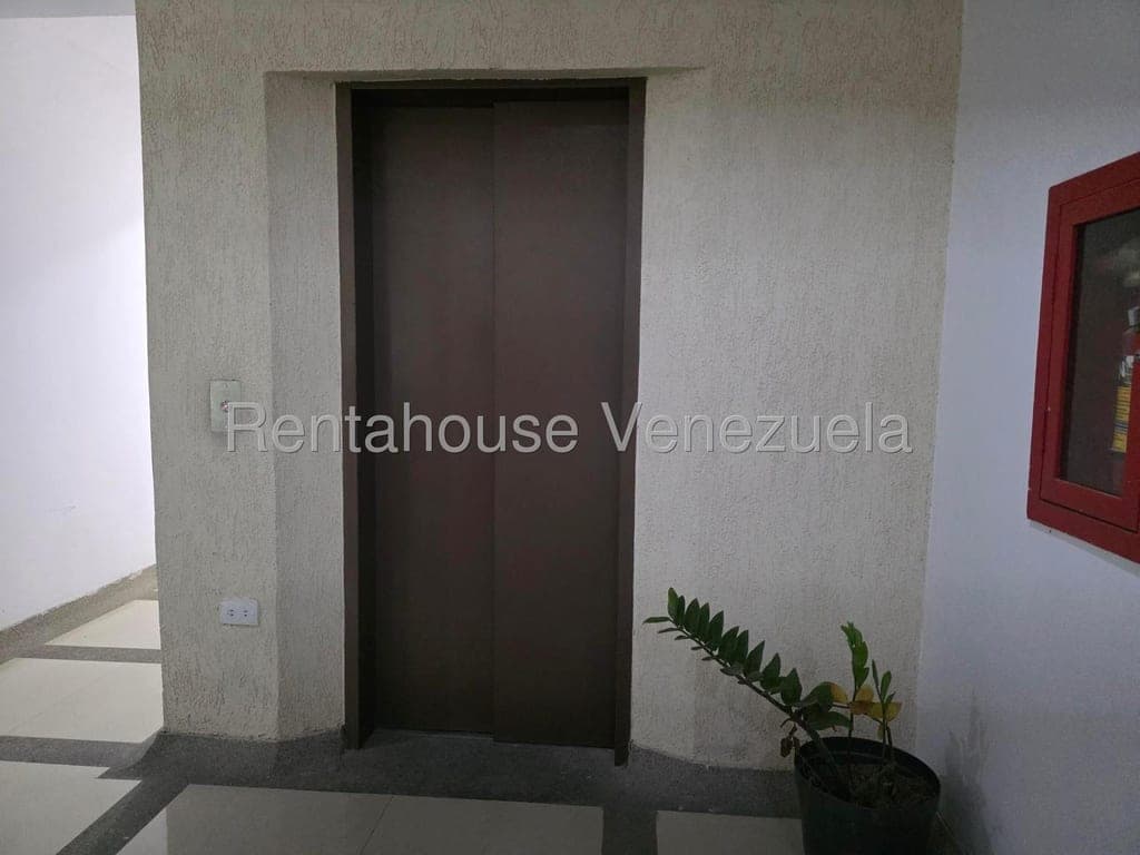 Foto 11 de Apartamento en El Parral, Valencia