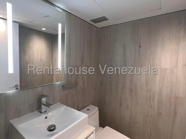 Foto 12 de Apartamento en Campo Alegre, Caracas