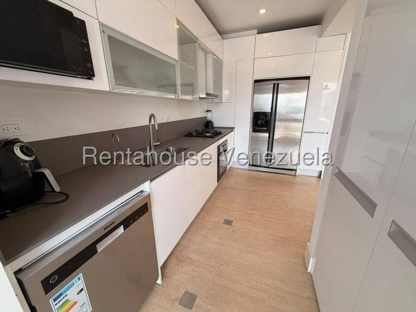 Foto 12 de Apartamento en Lomas de Las Mercedes, Caracas