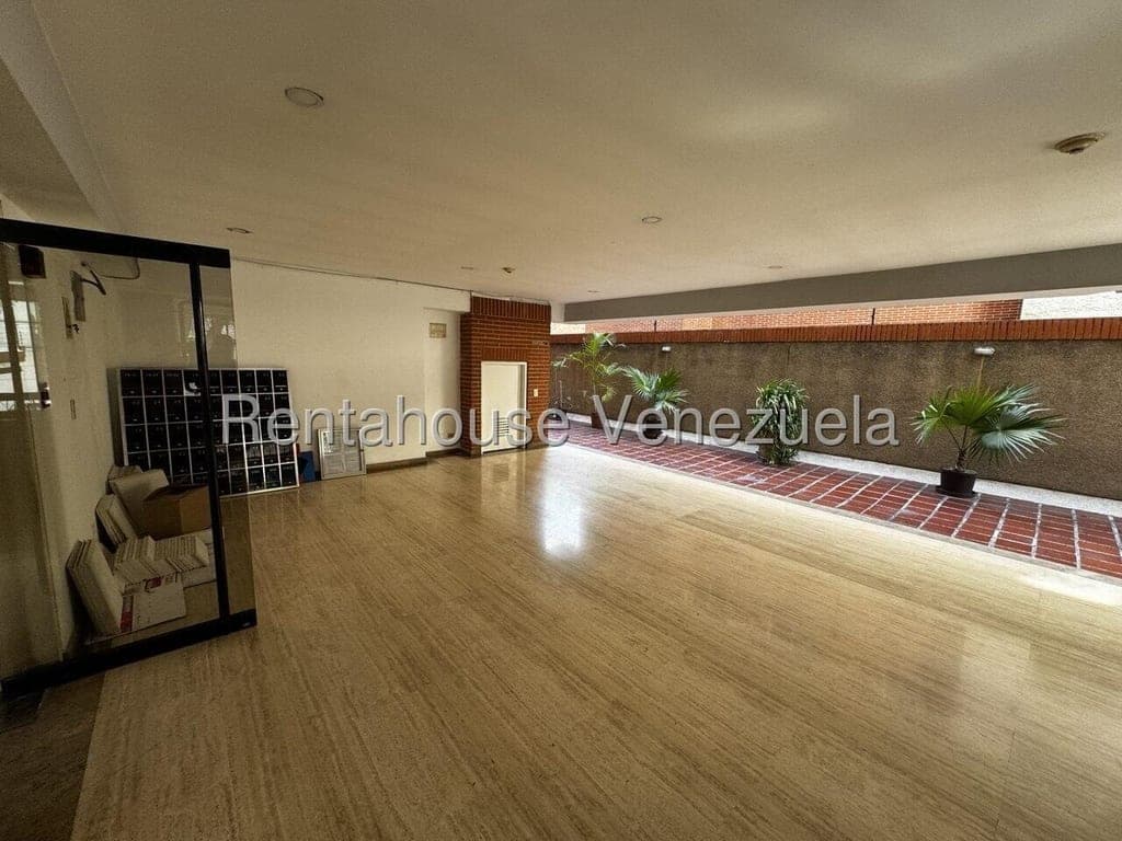 Foto 2 de Apartamento en Campo Alegre, Caracas