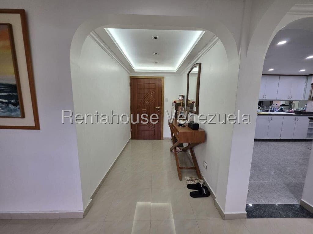 Foto 2 de Apartamento en Macaracuay, Caracas
