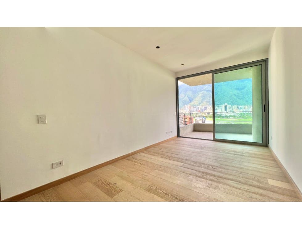Foto 8 de Apartamento en Lomas de Las Mercedes, Caracas