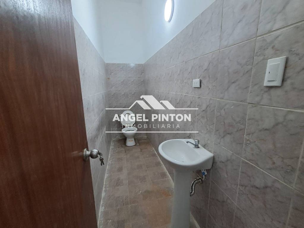 Foto 10 de Local comercial en Avenida La Limpia, Maracaibo