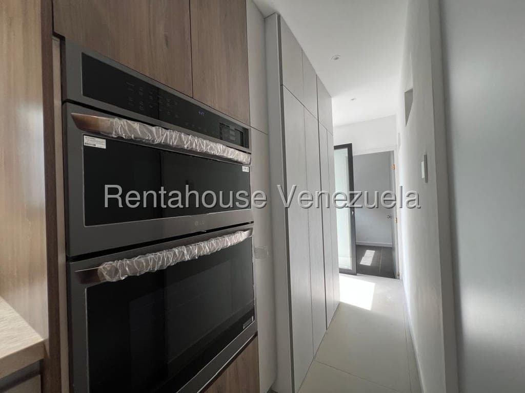 Foto 5 de Casa en Los Palos Grandes, Caracas